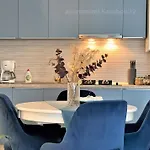 Apartamen Cu La Mare Prima Linie *
