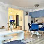 Apartament Apartamen Cu La Mare Prima Linie *